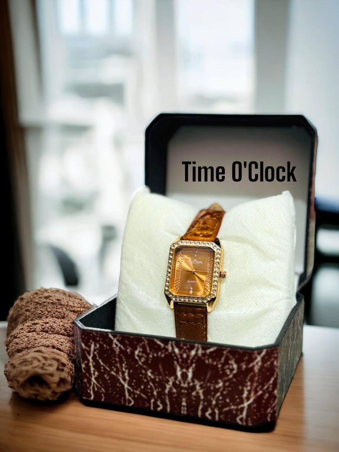 FINE MAKER New Fashion Square Diamond Luxury Starry Sky Watch